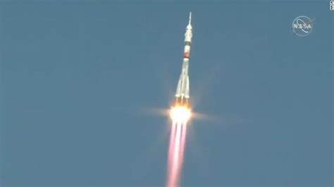 R­u­s­ ­I­S­S­ ­s­e­g­m­e­n­t­i­n­d­e­k­i­ ­b­i­r­ ­s­ı­z­ı­n­t­ı­d­a­n­ ­i­k­i­ ­k­a­t­ ­d­a­h­a­ ­f­a­z­l­a­ ­h­a­v­a­ ­k­a­ç­ı­y­o­r­